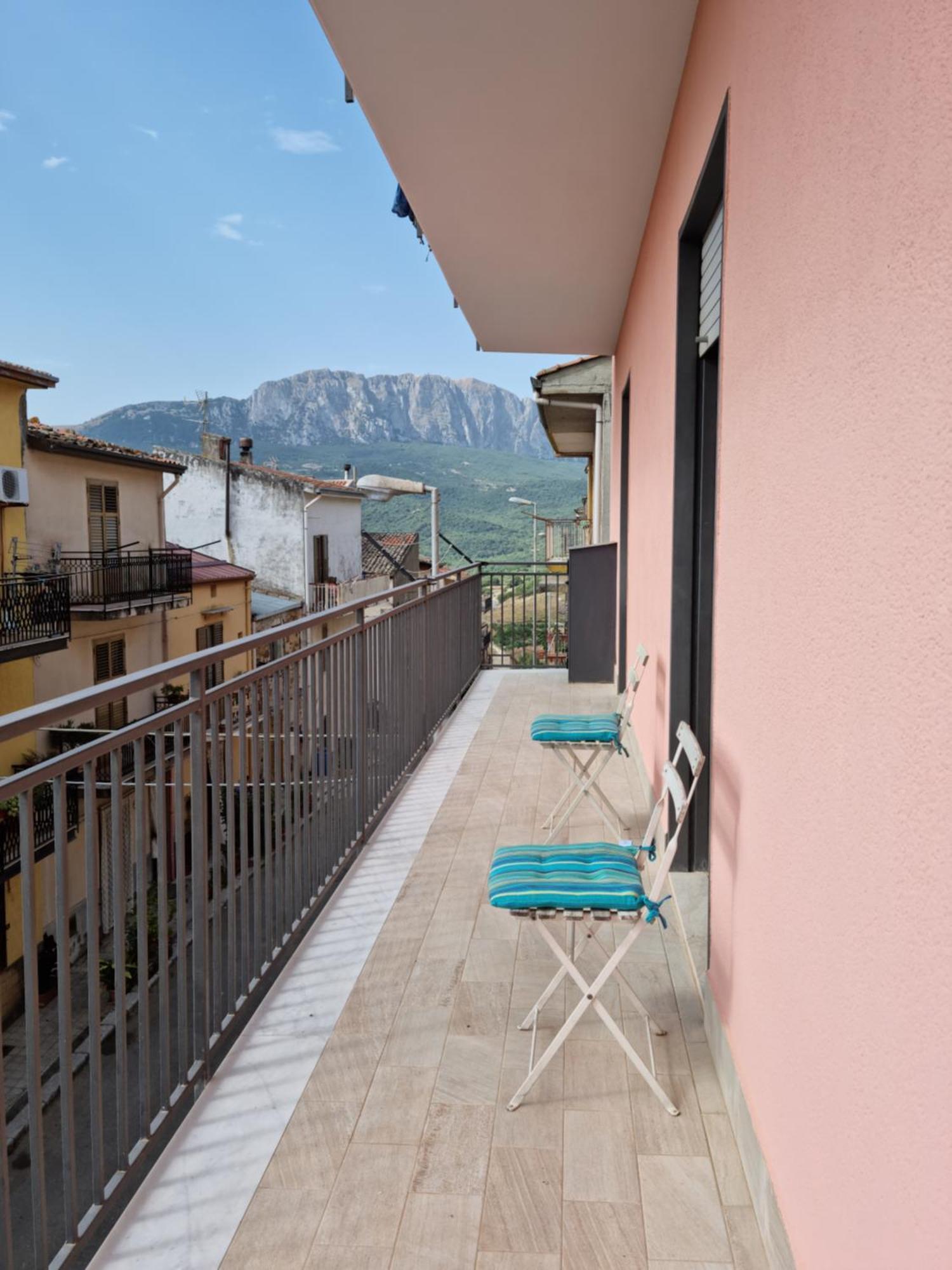 Casa Di Mamma Apartment Godrano Exterior foto